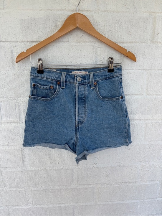 Levi's Pants - Levis Ribcage Classic High-Rise Denim Jean Shorts sz 27